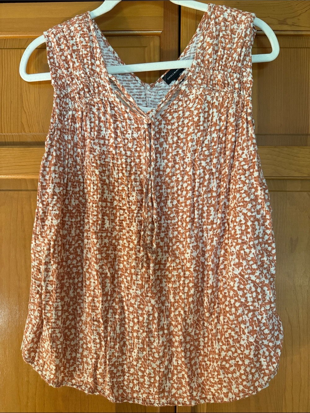 Buckle Black Rust & White Smocked Yoke Fully Lined Sleeveless Camisole